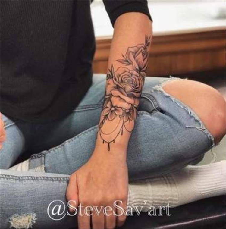 Arm Floral Tattoo Designs For Women; #Floral Tattoo; #Arm Tattoo; #Arm Floral Tattoo; #Tattoo; Tattoo Designs; #Arm Floral Tattoo Designs; Flower Tattoo; #Arm Flower Tattoo; Chic And Sexy Arm Floral Tattoo Designs You Must Know