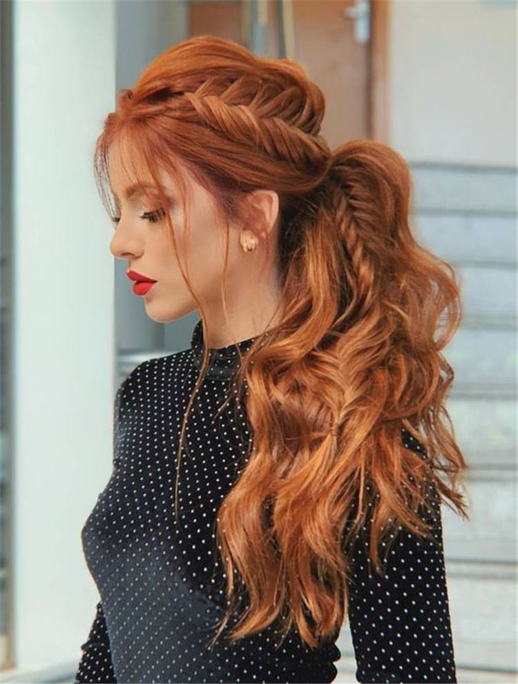 Gorgeous Ginger Copper Hair Colors And Hairstyles You Should Have In Winter; Winter Hairstyle; Winter Red Hair; Red Hair; Ginger Hair; Red Hair Color And Style; Red Hair Color; Red Hair Style; Giner And Red Hair Color; Best Winter Hairstyle; #winterhair #winterhaircolor #haircolor #hairstyle #gingerhaircolor #redhaircolor #gingercopper #ginger #red