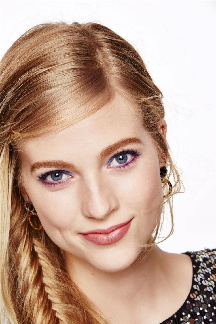 Trendy Prom Makeup Ideas From Celebrities In 2020; Makeup; Makeup Ideas; Prom Makeup; Prom Night; Celebrities Makeup; Trendy Makeup; #makeup #trendymakeup #celebritymakeup #celebrity #Prommakeup