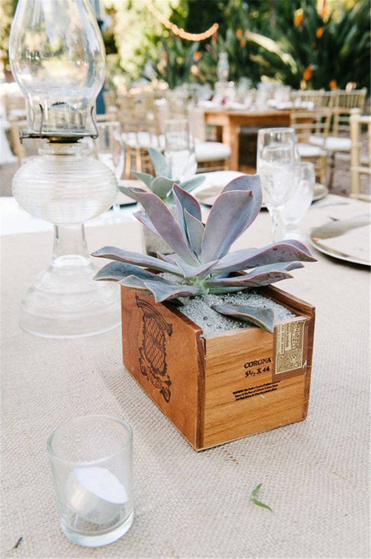 Wedding Centerpieces Decoration Ideas On A Budget; Wedding Decoration;Wedding Centerpieces; Centerpieces Decoration Ideas; Wedding Centerpieces Decoration #weddingdecoraiton #weddingcenterpiece #weddingideas