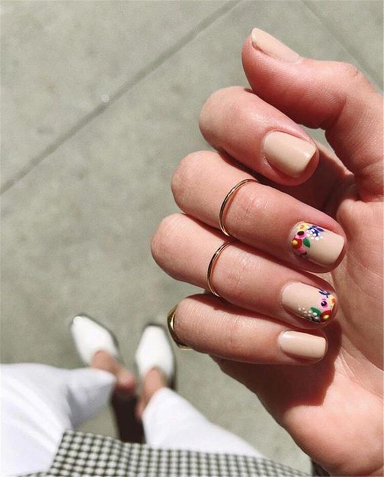 Lovely Floral Spring Nail Designs To Celebrate The Year’s Best Season; Spring Nails; Lovely Nails; Nails; Square Nails; Nail Design; Flower Nails; #nails #springnail #flowernails #squarenail #naildesign