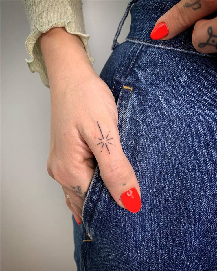 Gorgeous And Amazing Finger Tattoo Ideas; Finger Tattoo; Small Finger Tattoo; Tattoo; #fingertattoo #smalltattoo #tattoo
