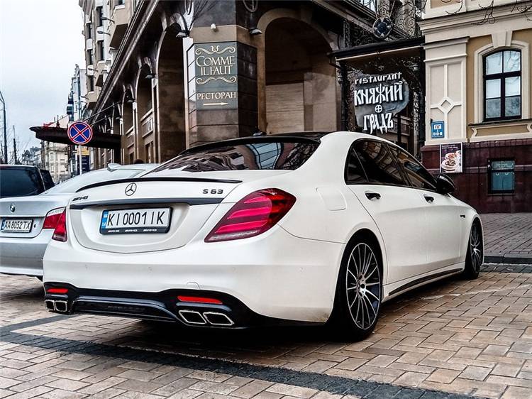 Facts For Women To Know And Love Mercedez Benz ; Luxury car; Luxury sports car; Fancy Car; Audi; BMW; Mercedes Benz G Wagon; Stunning Car; Pink Car; Race Car; #luxurycar #womencar #carforwomen #luxurysportscar #benz #mercedesbenz