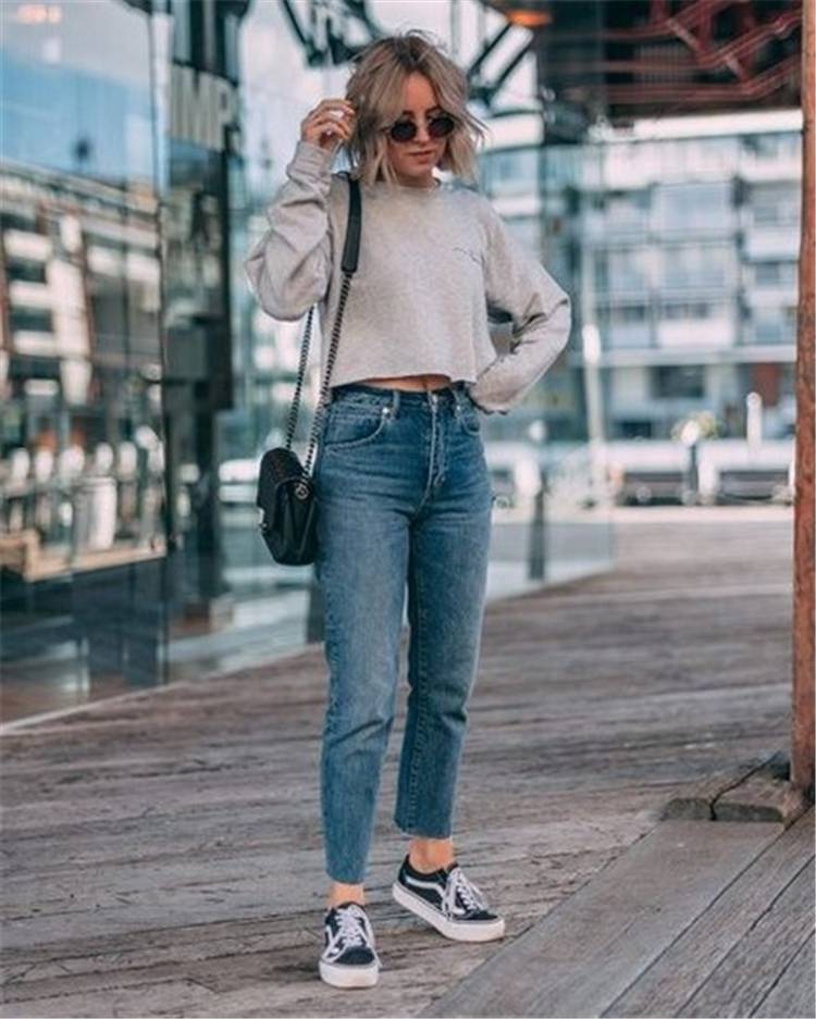 Ideas About Cute Spring Outfits with Sneakers; Spring Outfits; Spring Outfits Ideas; Sneaker; #springoutfit #springoutfits #springoutfitideas