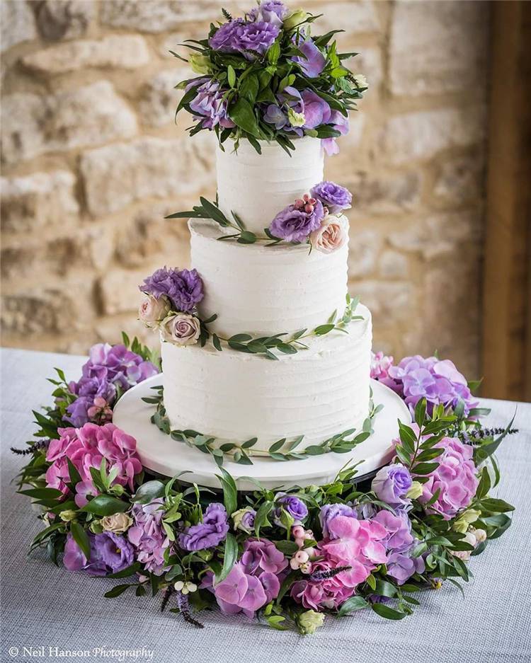Trendy And Gorgeous Wedding Cake For Your Wedding Fantasy 2020; Wedding Cakes; Floral Wedding Cakes; Floral Cakes; Romantic Cakes; Fondant Wedding Cake; Cheese Wedding Cake; Nude Wedding Cake; Buttercream Wedding Cake;#weddingcake #floralweddingcake #cake #weddingart #fondantcake #cheesecake #nudecake #buttercreamcake