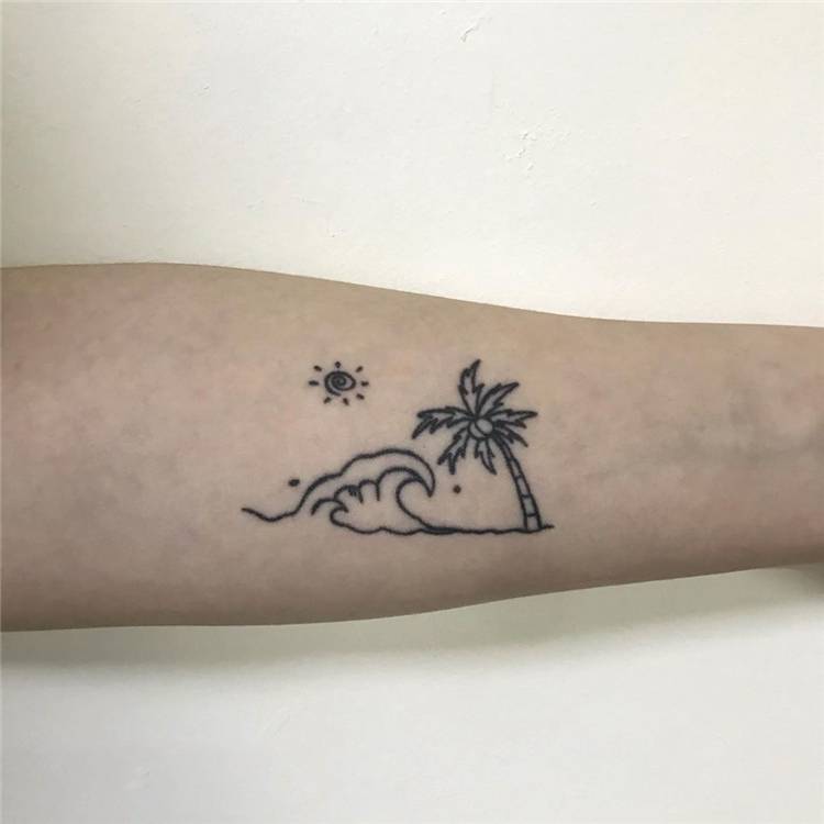 Tiny Summer Tattoo Ideas For Your Inspiration; Tiny Tattoo; Tattoo; Summer Tattoo; Tattoo Ideas; Small Tattoo; Watermelontattoo; #summertattoo #tattoo #tinytattoo #smalltattoo
