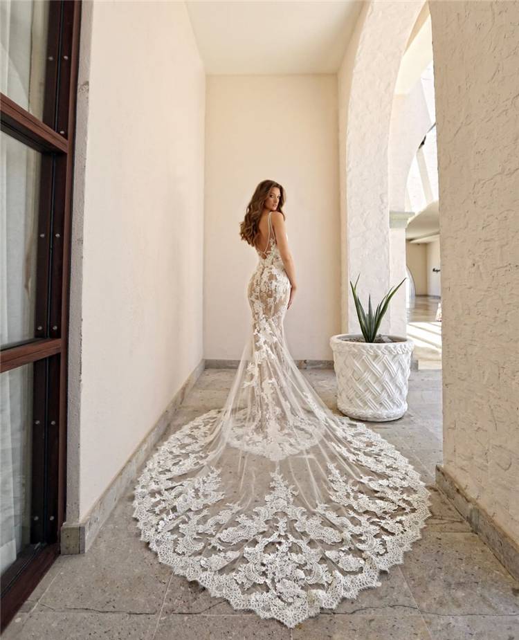 How To Pick Up The Right Wedding Dress For Your Big Day; White Wedding Dress; Brand Wedding Dress; Off The Shoulder Lace Wedding Dresses; Lace Long Sleeves Wedding Dress; Summer Wedding Dress; Gorgeous WeddingDress; Mermaid Wedding Dress; Princess Wedding Dress;  #summerdress #mermaidweddingdress#weddingdress #gorgeousweddingdress