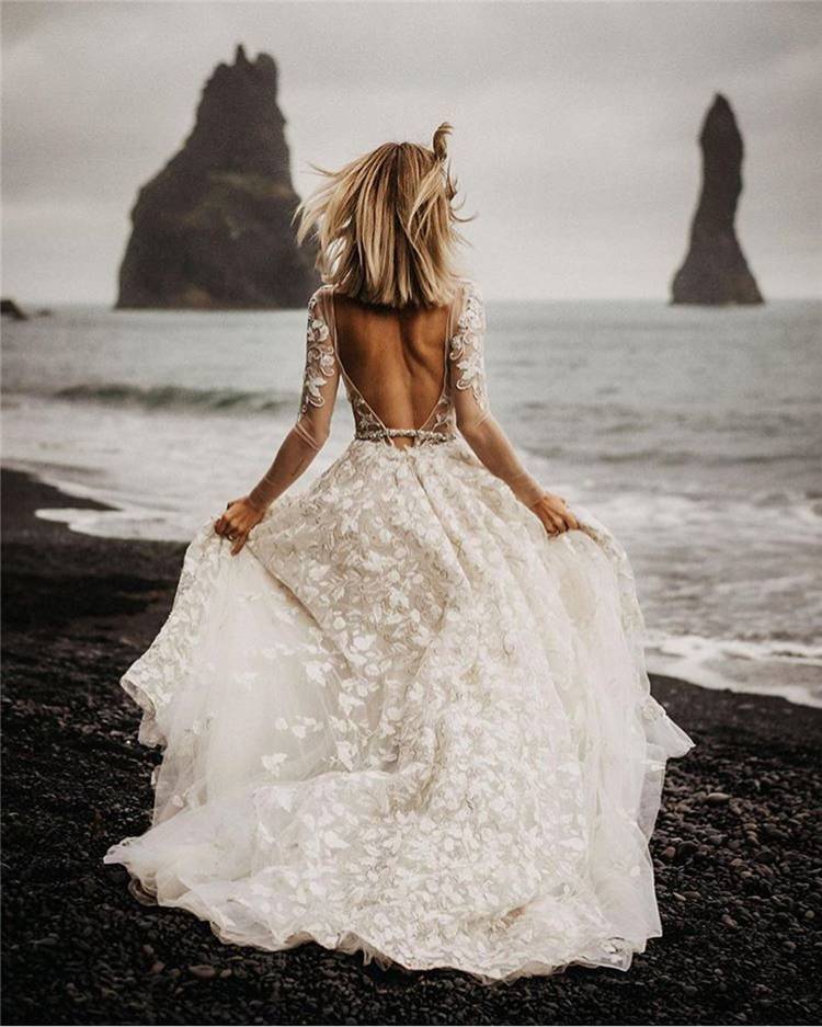 How To Pick Up The Right Wedding Dress For Your Big Day; White Wedding Dress; Brand Wedding Dress; Off The Shoulder Lace Wedding Dresses; Lace Long Sleeves Wedding Dress; Summer Wedding Dress; Gorgeous WeddingDress; Mermaid Wedding Dress; Princess Wedding Dress;  #summerdress #mermaidweddingdress#weddingdress #gorgeousweddingdress