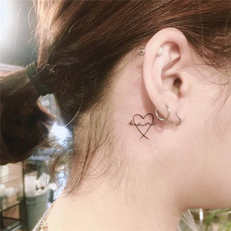 Stunning Behind The Ear Tattoo Ideas You Would Fall In Love With; Ear Tattoo; Tattoo; Behind Ear Tattoo; Simple Tattoo; Tiny Tattoo; Small Tattoo; Floral Tattoo; Music Tattoo; Heart Tattoo; #eartattoo #behindeartattoo #tattoo #simpletattoo #tinytattoo #smalltattoo #floraltattoo