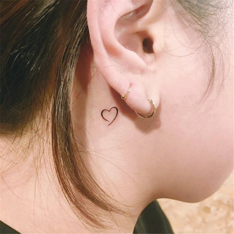 Stunning Behind The Ear Tattoo Ideas You Would Fall In Love With; Ear Tattoo; Tattoo; Behind Ear Tattoo; Simple Tattoo; Tiny Tattoo; Small Tattoo; Floral Tattoo; Music Tattoo; Heart Tattoo; #eartattoo #behindeartattoo #tattoo #simpletattoo #tinytattoo #smalltattoo #floraltattoo