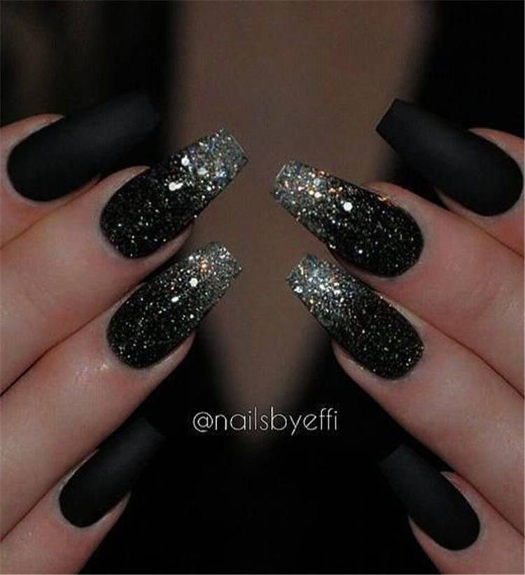 Stunning Black Nail Designs You Must Have This Summer; Black Nails; Summer Nails; Square Nail; Coffin Nail; Stiletto Nail; Cute Nails; Black Square Nail; Black Coffin Nail; Black Stiletto Nail; #nails #blacknails #blacksummernail #summernails #coffinnails #stilettonails #squarenails