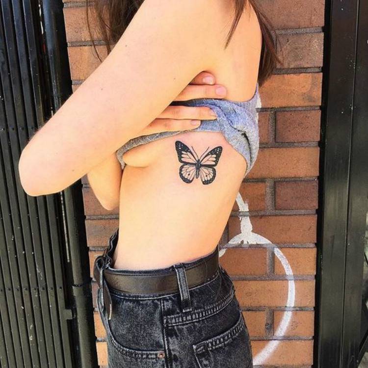 Gorgeous And Cute Butterfly Tattoo Designs You Would Love; Butterfly Tattoo; Tattoo; Cute Tattoo; Butterfly Tattoo Designs; Tiny Butterfly Tattoo; Collar Butterfly Tattoo; Rib Butterfly Tattoo #butterflytattoo #tattoo #butterfly #tattoodesign #tinybutterflytattoo #cutetattoo 