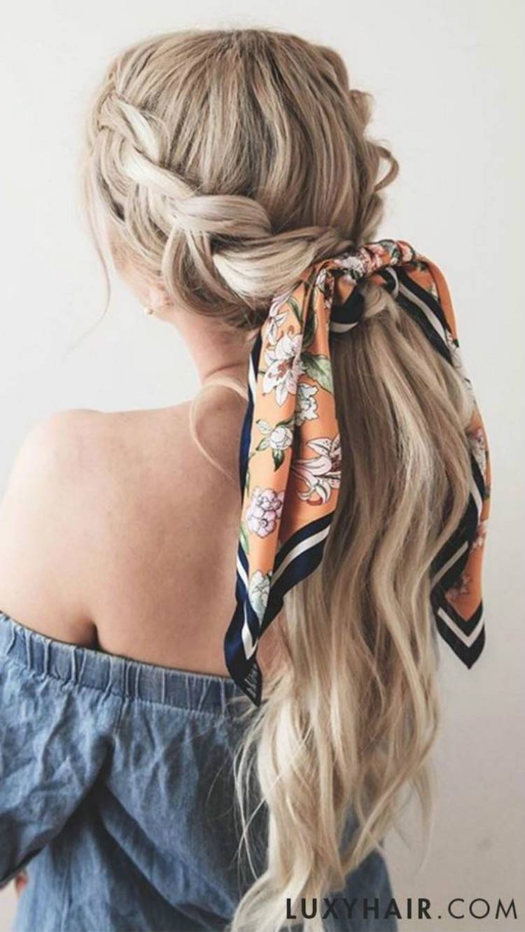 Gorgeous Summer Hairstyles You Would Love To Copy; Summer Hairstyle; Hairstyles; Summer Hairstyle With Bangs; Summer Hairstyles With Headband; Summer Hairstyles With Scarfs; Summer Hairstyles With Pearls; #summerhairstyle #hairstyle #summerhairstylewithbangs #summerhairstylewithheadband #summerhairstylewithpearls #hair