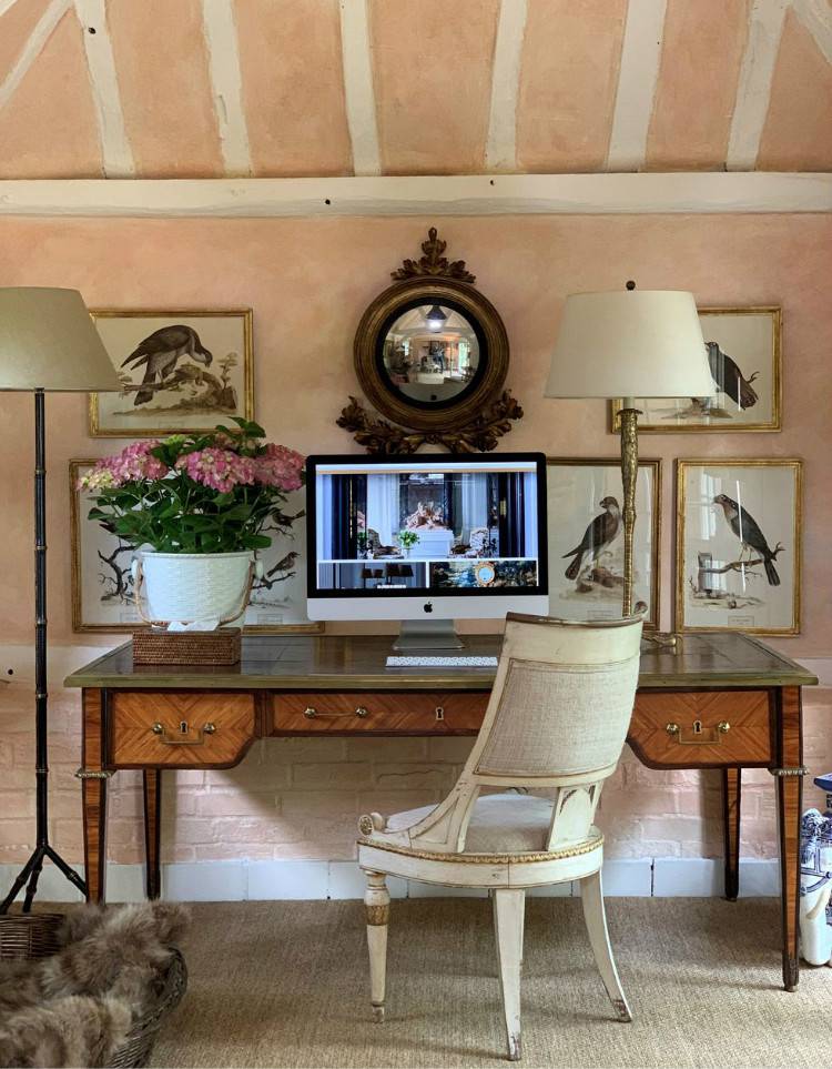 Amazing And Comfortable Home Office Design Ideas You Must Love; Home Office; Home Office Decoration; Home Decor; Office Decor; Home Office Design; #homedecor #homeofficedecor #homeofficedecoration #homeoffice #bohohomeoffice #modernhomeoffice #rustichomeoffice #minimalisthomeoffice