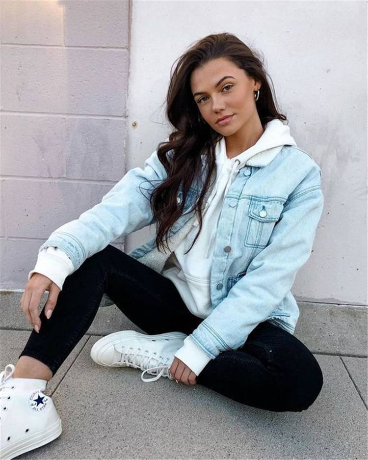 Trendy And Gorgeous Fall Outfits For Teen Girls; Fall Outfits; Outfits; School Outfits; Girl Outfits; Teen Girl Outfits; School Girl Outfits; Sweater; Leggings; Overalls; Demin Jacket #schooloutfits #falloutfits #backtoschooloutfits #girloutfits #fallschooloutfits #teengirl #teengirloutfits #deminjacket #overall