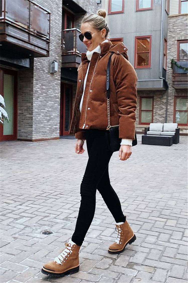 Chic And Classic Winter Outfits You Need To Copy Now; Winter Outfits; Outfits; Winter Coat; Leather Coat; Trench Coat; Faux Fur Coat; Winter Jacket; Winter Sweater #winteroutfit #outfits #trenchcoat #fauxfurcoat #winterjacket #wintersweater #leathercoat
