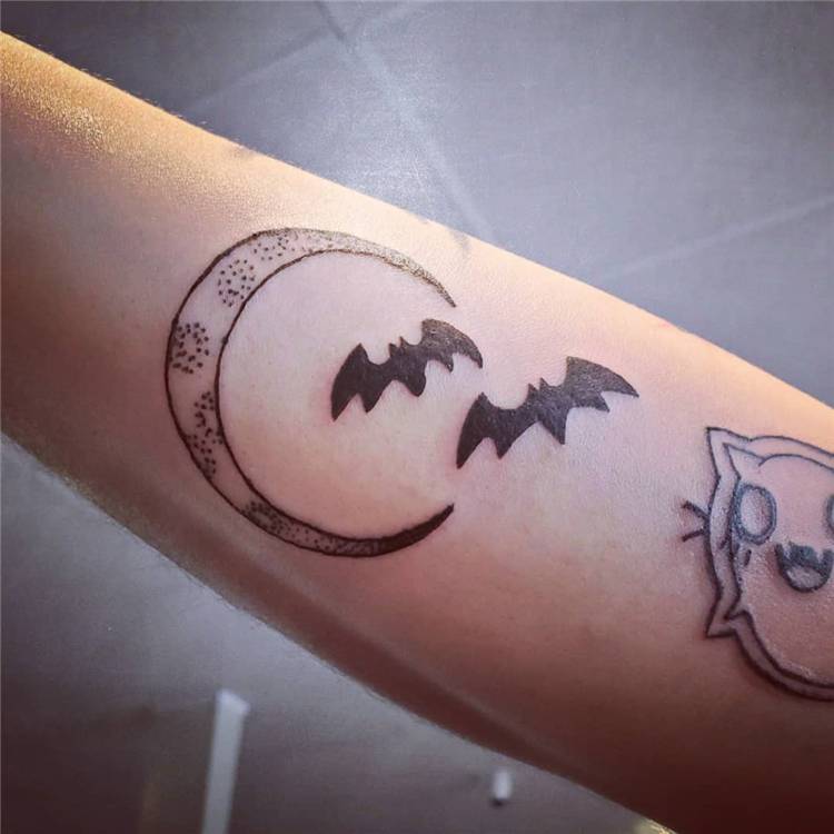 Amazing And Gorgeous Halloween Tattoo Designs You Must Love; Halloween Tattoo; Halloween; Tattoo; Tattoo Designs; Pumpkin Tattoo; Ghost Tattoo; Bat Tattoo; Scary Tattoo #tattoo #halloween #halloweentattoo #pumpkintattoo #ghosttattoo #battattoo #scarytattoo