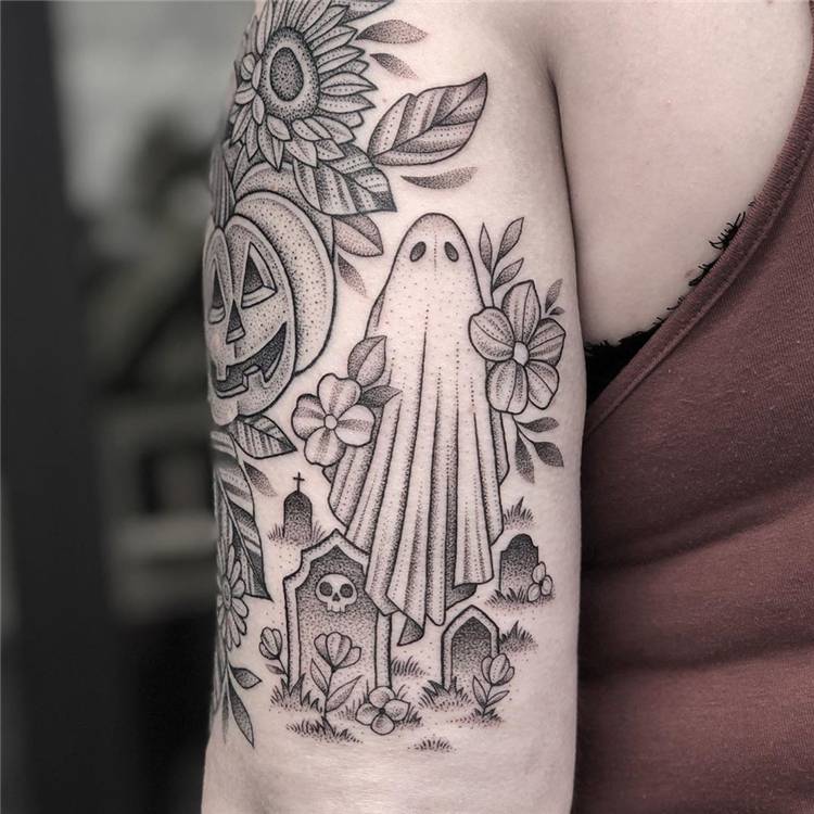 Amazing And Gorgeous Halloween Tattoo Designs You Must Love; Halloween Tattoo; Halloween; Tattoo; Tattoo Designs; Pumpkin Tattoo; Ghost Tattoo; Bat Tattoo; Scary Tattoo #tattoo #halloween #halloweentattoo #pumpkintattoo #ghosttattoo #battattoo #scarytattoo