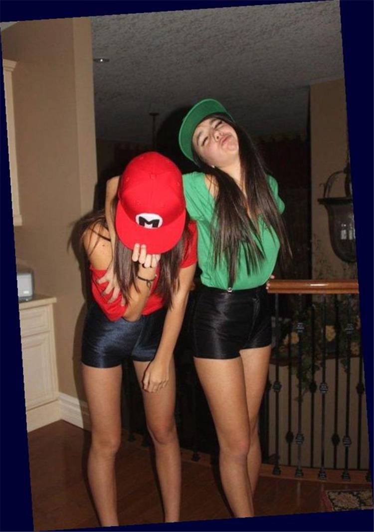 Creative Halloween Costumes For College Girls; Halloween Costumes; Halloween; Halloween Costumes Ideas; Teen Girl Halloween Costumes; College Girl Halloween Costumes; Alien Halloween Costumes; Nun Halloween Costumes; #halloween #halloweencostumes #halloweendesign #teengirlcostumes #collegegirlcostumes #costumes