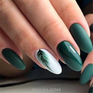 25 Stunning And Elegant Emerald Green Nail Designs For You - Women ...