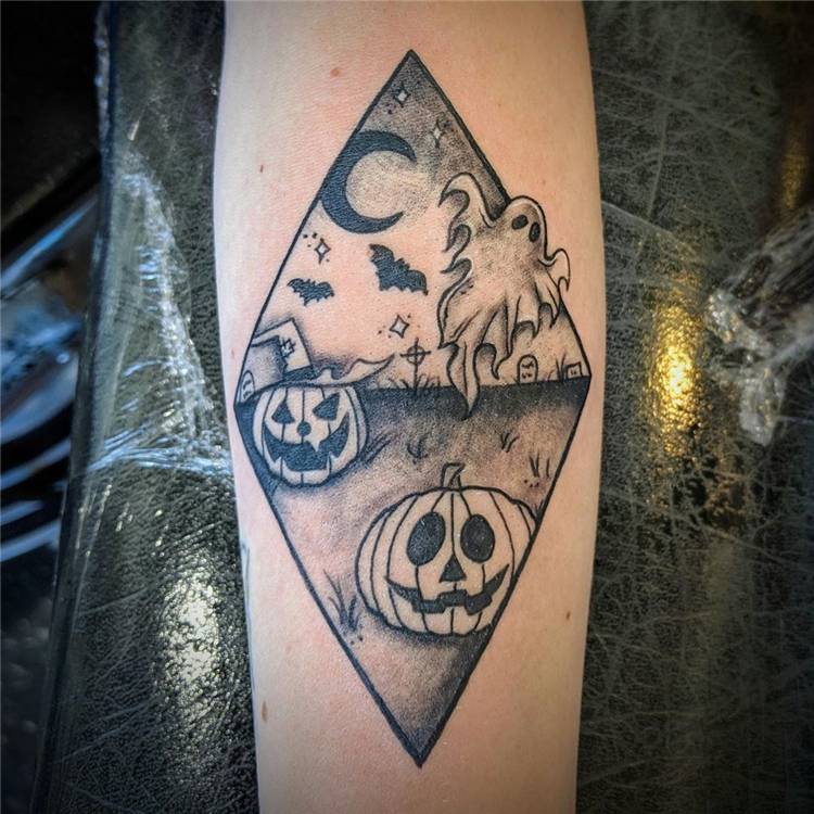 Amazing And Gorgeous Halloween Tattoo Designs You Must Love; Halloween Tattoo; Halloween; Tattoo; Tattoo Designs; Pumpkin Tattoo; Ghost Tattoo; Bat Tattoo; Scary Tattoo #tattoo #halloween #halloweentattoo #pumpkintattoo #ghosttattoo #battattoo #scarytattoo