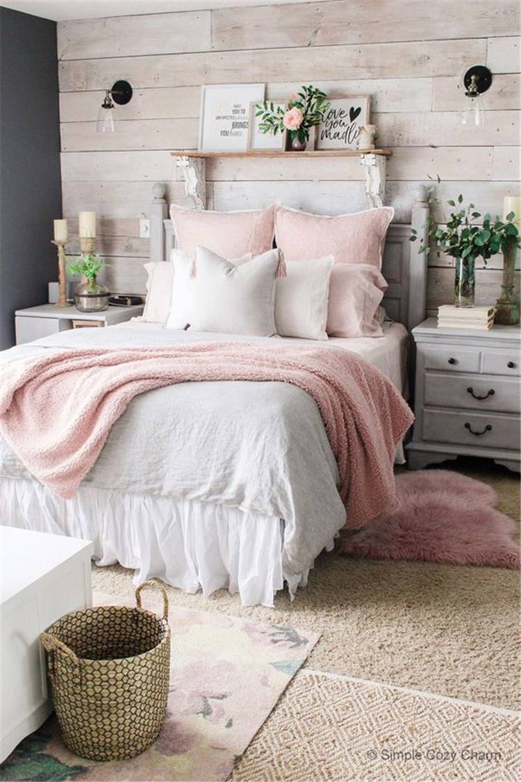 Perfect Winter Bedroom Decoration Ideas For Your Inspiration; Winter Bedroom; Winter Bedroom Decoration; Bedroom Decor; Bedroom Arrangement; Bedroom Paint Color; Bedroom Color; Bedroom Design; #winterbedroom #winterbedroomdecoration #bedroomdecor #bedroompaint #bedroomcolor #bedroomdesign #bedroomarrangement #rusticbedroom #modernbedroom #minimalistbedroom #christmas #christmasbedroom
