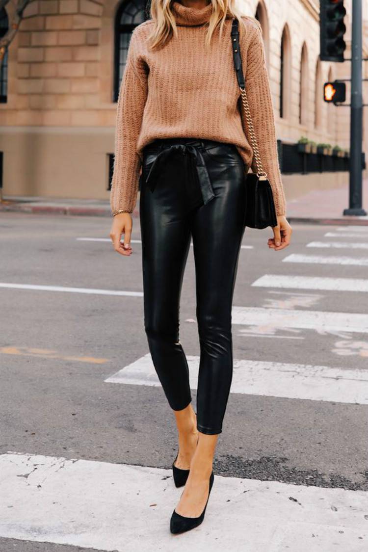 Gorgeous Winter Outfits To Make You Feel Wonderful; Winter Outfits; Outfits; Winter Coat; Leather Jacket; Leather Pants; Leather Skirt; Oversize Sweater; Winter Black Coat  #winteroutfit #outfits #leatherjacket #leathercoat #oversizesweater #leatherskirt #Leatherpants