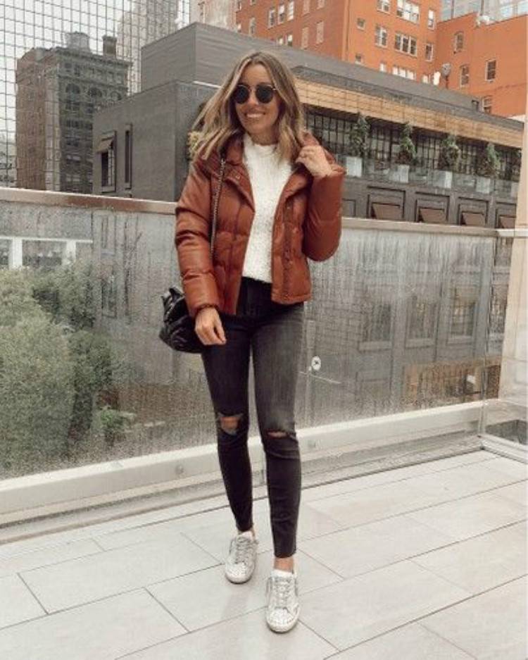 Gorgeous And Cozy Winter Outfits You Must Love; Winter Outfits; Outfits; Winter Coat; Puffy Jacket; Teddy Jacket; Trench Coat; Puffy Vest; Sweater Dress;  #winteroutfit #outfits #teddyjacket #trenchcoat #sweaterdress #puffyjacket #puffyvest