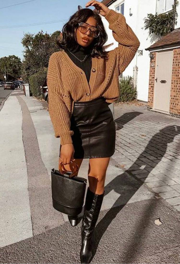 Gorgeous Winter Outfits To Make You Feel Wonderful; Winter Outfits; Outfits; Winter Coat; Leather Jacket; Leather Pants; Leather Skirt; Oversize Sweater; Winter Black Coat  #winteroutfit #outfits #leatherjacket #leathercoat #oversizesweater #leatherskirt #Leatherpants