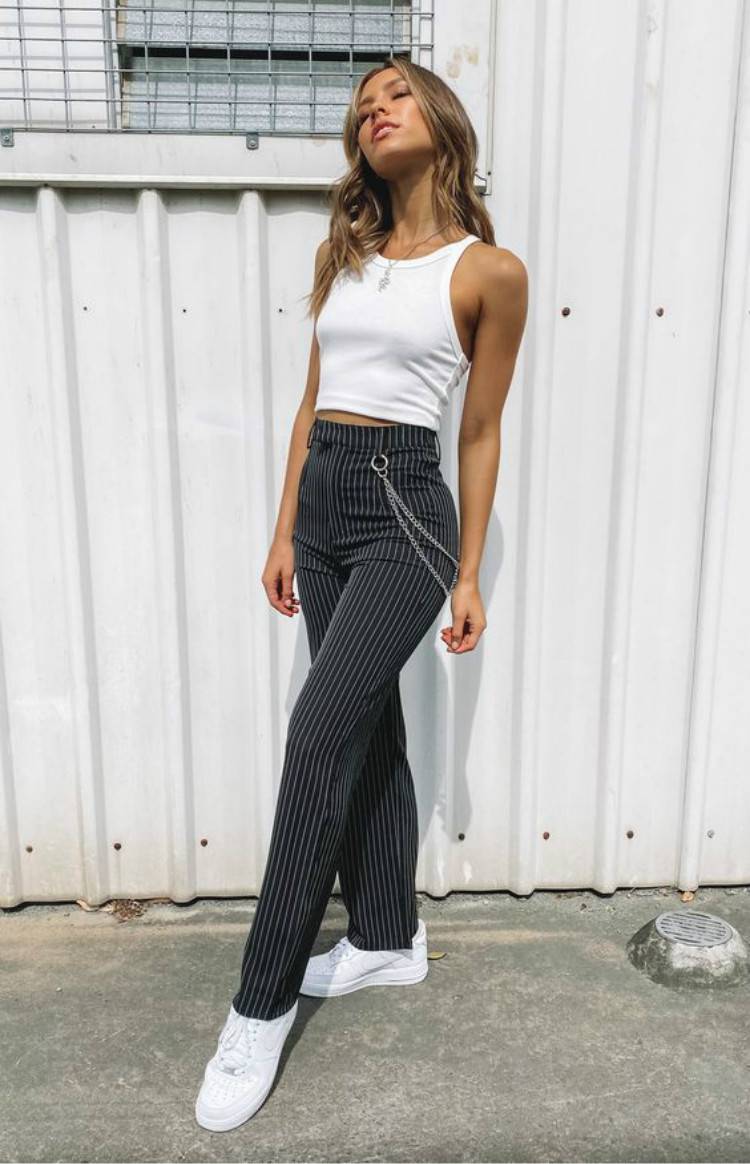 Gorgeous Spring Outfits To Make You Glam Every Day; Spring Outfits; Outfits; Casual Pants; Spring Ripped Jeans Outfits; Sweater Outfits; Spring Suits; Spring Skirt Outfits; Cute Spring Outfits; #springoutfits #outfits #springsweateroutfits #springskirt #springrippedjeans #springpants