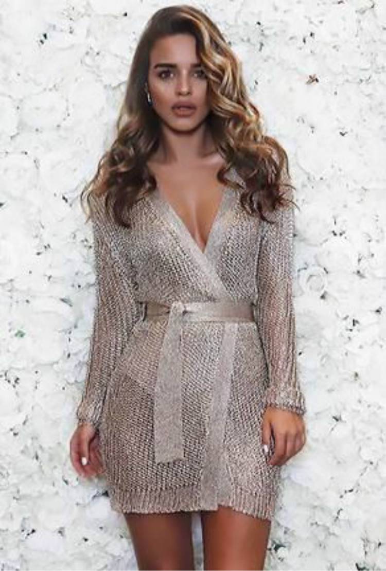 Gorgeous Christmas Party Dresses You Should Try Now; Christmas Dress; Christmas Party Dress; Party Dress; Sparkling Dress; Short Christmas Dress; Burgundy Dress; Holiday Dress; Lace Party Dress #christmasdress #holidaydress #partydress #sparklingdress #lacepartydress #shortchristmasdress #christmas #holidaydress