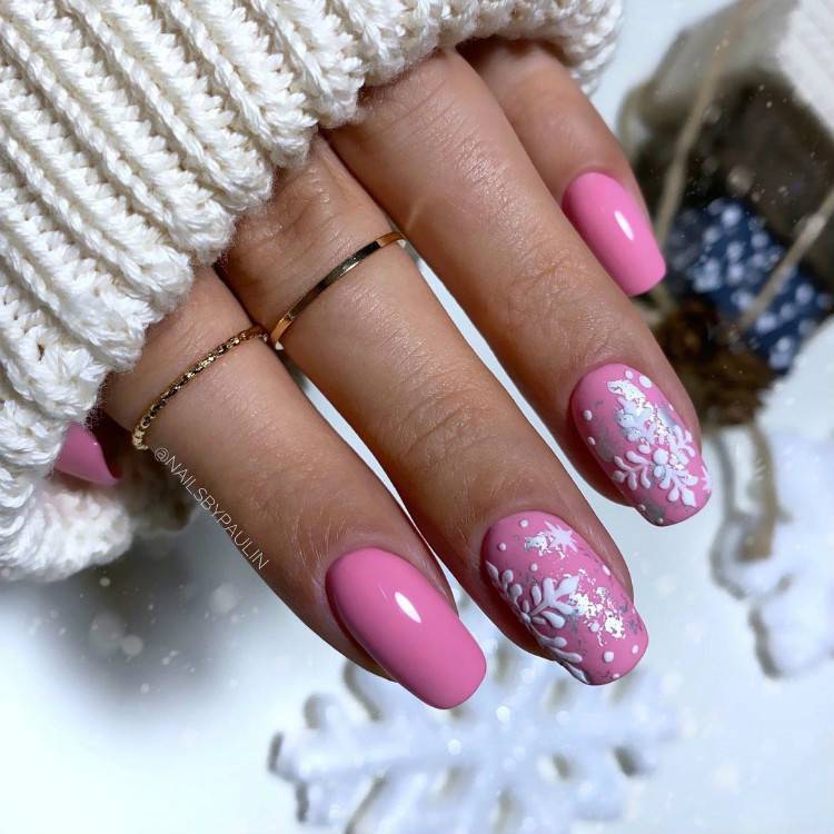 Pretty Christmas Nail Designs You Must Fall In Love With; Christmas Red Nails; Red Nails; Christmas Nails; Christmas Square Nails; Christams Coffin Nails; Christmas Almond Nail; Christmas Stiletto Nails; Holiday Nails #nails #nailsdesign #christmasnails #christmassquarenails #christmascoffinnails #christmasalmondnail #christmasstilettonails #holidaynails #holidayrednails #christmasrednails