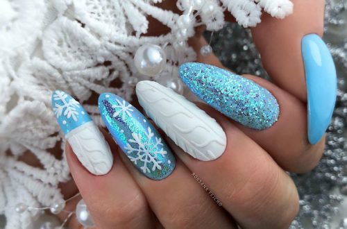 Pretty Winter Holiday Nail Designs For Christmas; Christmas Red Nails; Red Nails; Christmas Nails; Christmas Square Nails; Christams Coffin Nails; Christmas Almond Nail; Christmas Stiletto Nails; Holiday Nails #nails #nailsdesign #christmasnails #christmassquarenails #christmascoffinnails #christmasalmondnail #christmasstilettonails #holidaynails #holidayrednails #christmasrednails