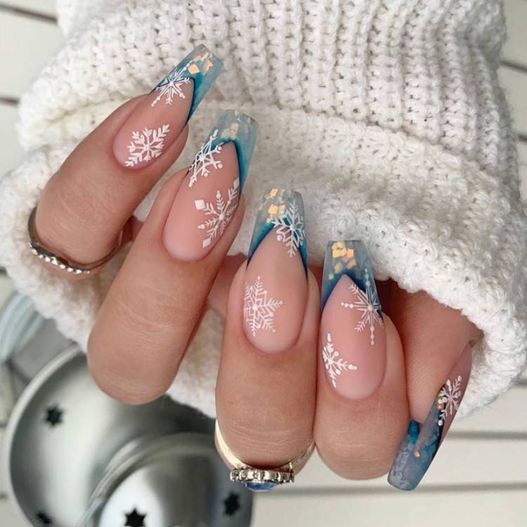 Pretty Christmas Nail Designs You Must Fall In Love With; Christmas Red Nails; Red Nails; Christmas Nails; Christmas Square Nails; Christams Coffin Nails; Christmas Almond Nail; Christmas Stiletto Nails; Holiday Nails #nails #nailsdesign #christmasnails #christmassquarenails #christmascoffinnails #christmasalmondnail #christmasstilettonails #holidaynails #holidayrednails #christmasrednails