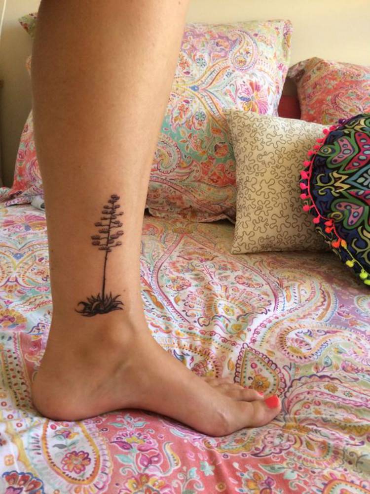 Amazing And Meaningful Tree Tattoo Designs For You; Tree Tattoo; Tattoo; Tattoo Design; Arm Tree Tattoo; Leg Tree Tattoo; Back Tree Tattoo; Side Rib Tree Tattoo; Ankle Tree Tattoo #tattoo #tattoodesign #treetattoo #smalltreetattoo #armtattoo #legtattoo #backtattoo #ankletattoo #sideribtattoo #meaningfultattoo