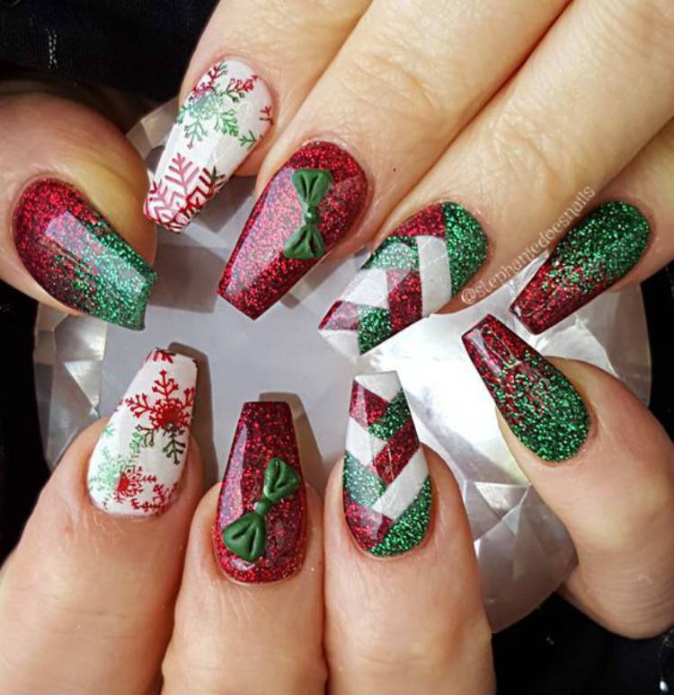 Gorgeous Christmas Nail Designs With Green And Red Colors; Christmas Red Nails; Red Nails; Christmas Nails; Christmas Square Nails; Christams Coffin Nails; Christmas Green Nail; Christmas Stiletto Nails; Holiday Nails #nails #nailsdesign #christmasnails #christmassquarenails #christmascoffinnails #christmasgreennail #christmasstilettonails #holidaynails #holidayrednails #christmasrednails