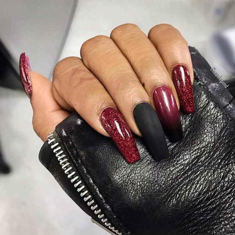 Gorgeous Red And Black Nails To Try In 2021; Black And Red Nail Art Designs; Nail; Nail Designs; Black And Red Nail; Nail Art Designs; Black And Red Nail Art Designs; #nail #nailart #blackandrednail #blacknail #rednail #blackandredsqaurenail #blackandredcoffinnail #blackandredstilettonail #stiletto #square #coffin