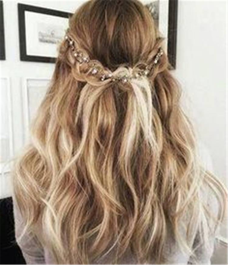 Pretty Valentine's Day Hairstyles For Your Perfect Date; Hairstyle; Hair Idea; Valentine's Hairstyles; Valentine's Day; Pretty Hairstyles; Easy Hairstyles; Ponytail; Bun Hairstyles; Half Up Half Down Hairstyles; Hair Makeup #Valentine #Valentine'sDay #hairstyles #easyhairstyles #halfuphalfdownhairstyle #ponytail #bunhairstyles #halfuphairstyles