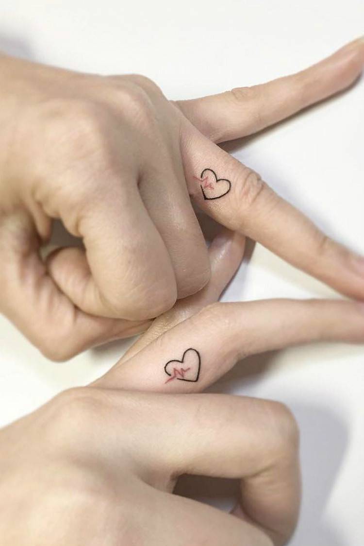 Couple Matching Tattoo Designs For The Coming Valentine's Day; Couple Tattoo Ideas; Couple Tattoos; Matching Couple Tattoos;Simple Couple Matching Tattoo;Tattoos; Valentine's Day; Valentine's Tattoo #valentine's #valentine'stattoo #Tattoos #Coupletattoo#Matchingtattoo