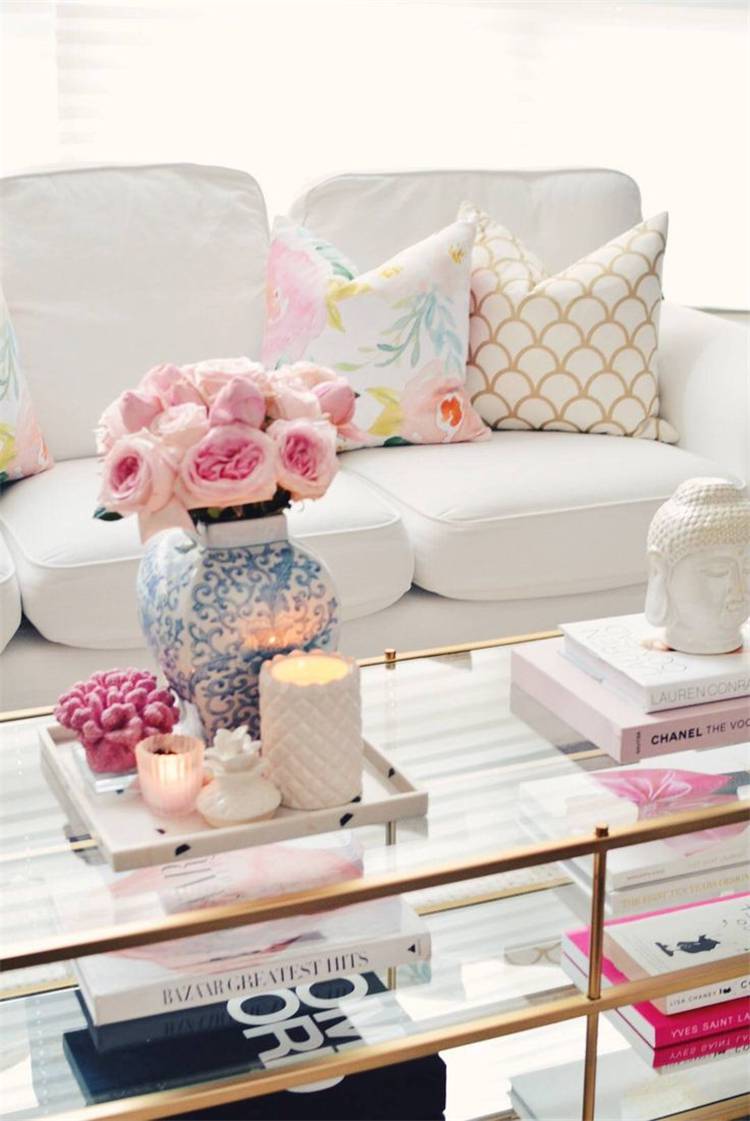 Spring Living Room Decoration Ideas With Flowers; Home Decor; Living Room Decor; Living Room; Spring Living Room; Spring Home Decor; Flower Home Decor; Cozy Living Room; Spring Flowers; #homedecor #springhomedecor #livingroom #springlivingroom #livingroomdecor #florallivingroom #springflowers