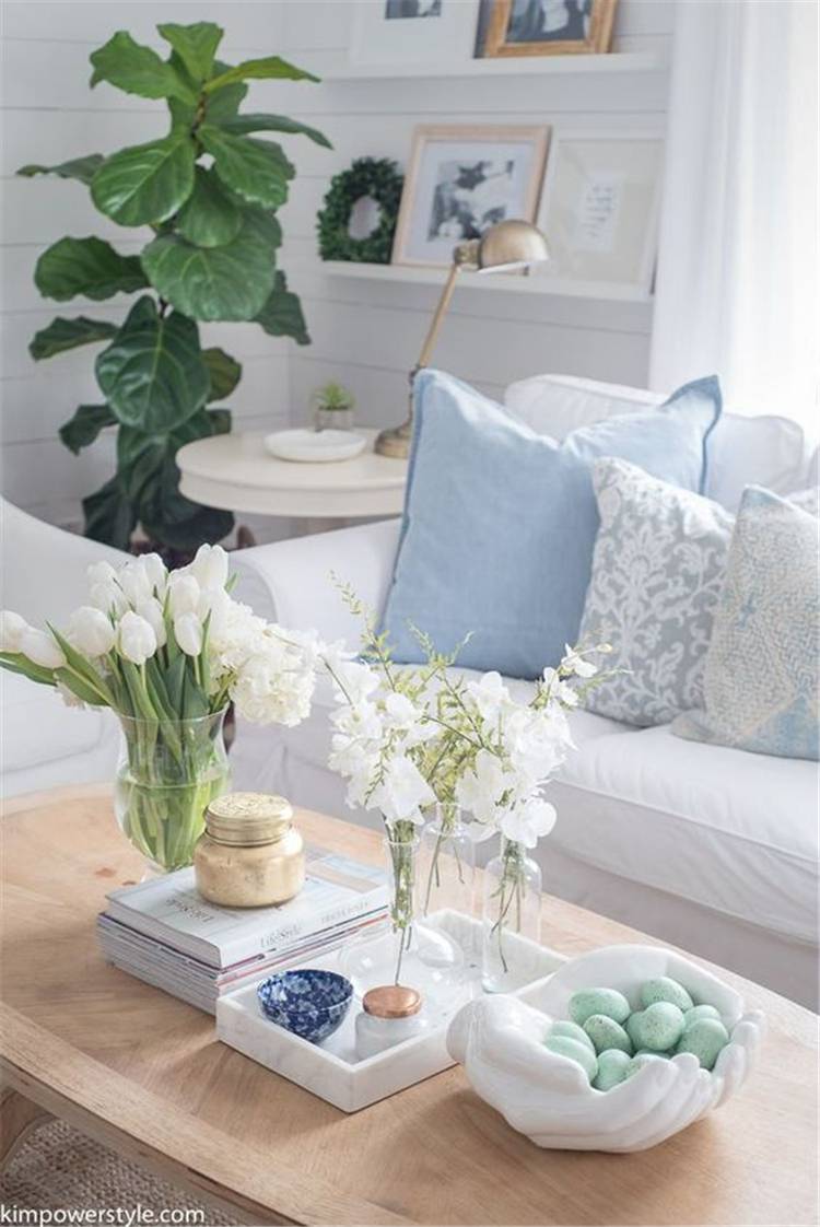 Spring Living Room Decoration Ideas With Flowers; Home Decor; Living Room Decor; Living Room; Spring Living Room; Spring Home Decor; Flower Home Decor; Cozy Living Room; Spring Flowers; #homedecor #springhomedecor #livingroom #springlivingroom #livingroomdecor #florallivingroom #springflowers