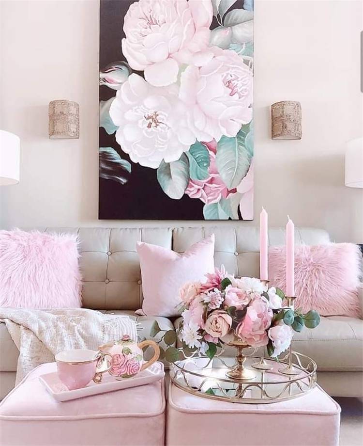 Spring Living Room Decoration Ideas With Flowers; Home Decor; Living Room Decor; Living Room; Spring Living Room; Spring Home Decor; Flower Home Decor; Cozy Living Room; Spring Flowers; #homedecor #springhomedecor #livingroom #springlivingroom #livingroomdecor #florallivingroom #springflowers