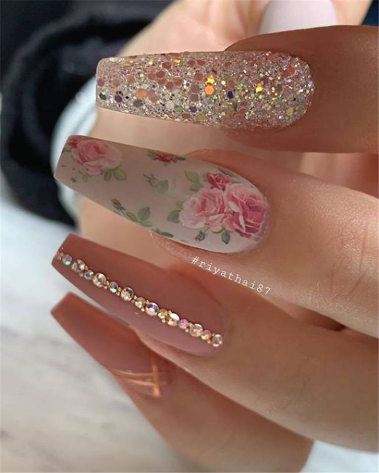 Pretty Spring Floral Nail Designs For You; Spring Nails; Lovely Nails; Nails; Square Nails; Nail Design; Flower Nails; Floral Nail; Coffin Floral Nail; Almond Floral Nail; Spring Nail; #nails #springnail #flowernails #squarenail #naildesign #coffinnail #almondnail #springnaildesign #floralnail 
