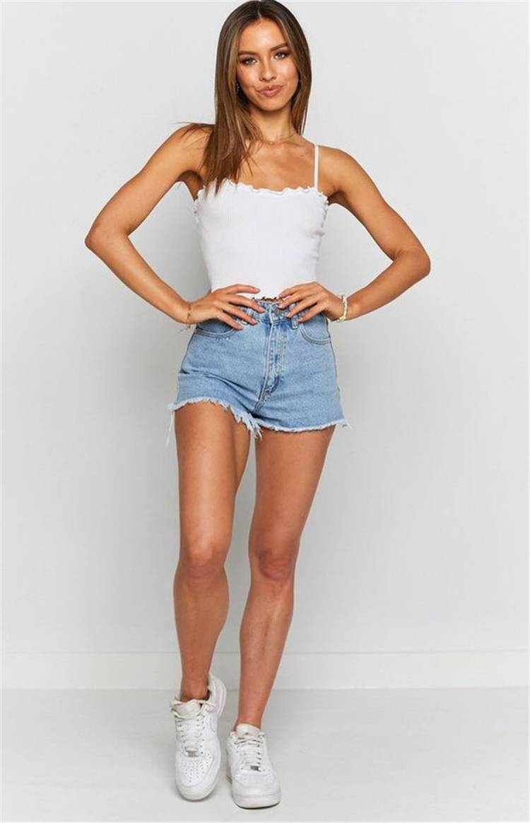 Sexy And Trendy Summer Outfits You Must Have; Summer Outfits; Summer Dress; Summer Mini Dress; Outfits; Teen Outfits; Cami Outfits; Hot Denim Pants; Hot Pants; Ripped Jeans; #summeroutfits #outfits #teenoutfits #minidress#denimskirt #hotpants #hotdenimpants #teengirloutfits #rippedjeans
