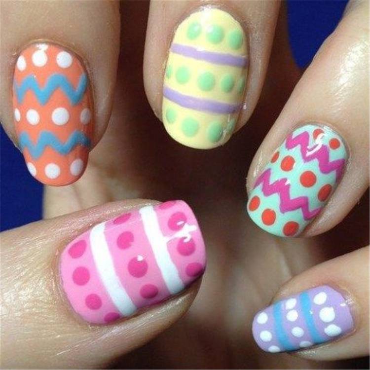 Easter Holiday Nail Designs You Should Copy Now; Easter nails; spring nails; cute nail art; Adorable Easter Nail; Nail Art Designs; Egg Art Nails; Bunny Art Nails; Egg And Bunny Nail Art Designs; #easter #easternails #eastereggnails #chickennails #bunnynails #polkadotnails #easter #easterholiday