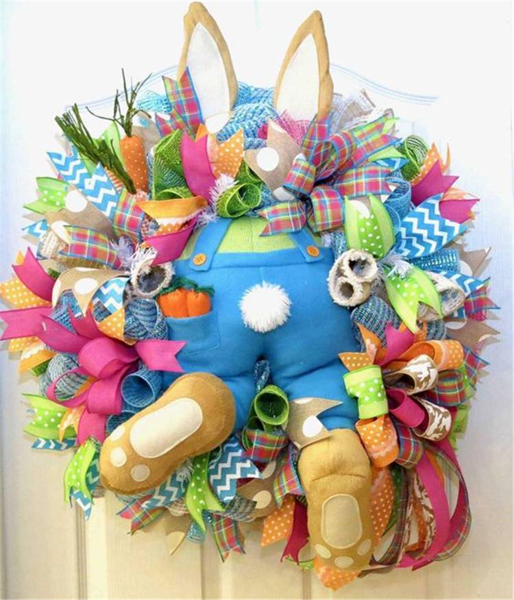 Brilliant Easter Decoration Ideas To Make Your Holiday Special; Home Decor; Holiday Decor; Table Decor; Easter; Easter Decor; Easter Table; Easter Table Deocr; Table Centerpiece; Easter Table Centerpiece; Easter Egg; Easter Bunny; Easter Flowers; Easter Wreath; #Easter #Easterdecor #easterholiday #easteregg #easterbunny #eastertable #tablecenterpiece #easterflowers #easterwreath