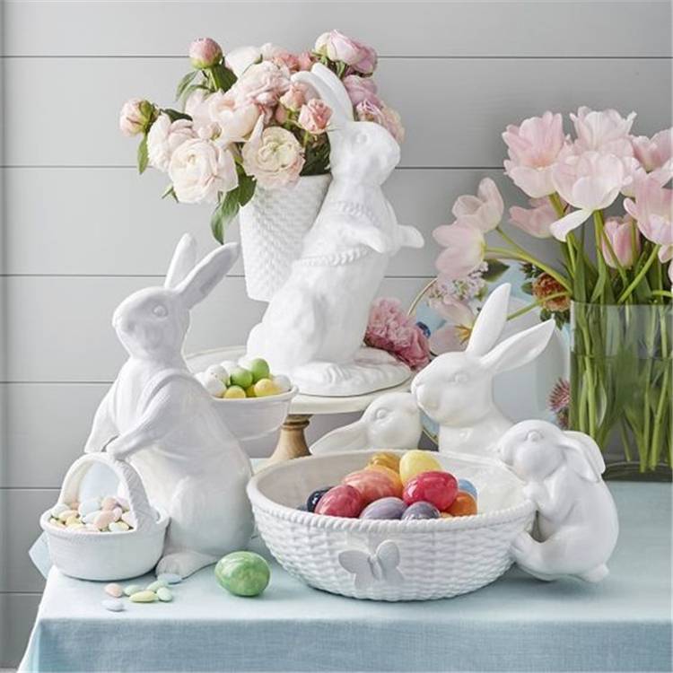 Brilliant Easter Decoration Ideas To Make Your Holiday Special; Home Decor; Holiday Decor; Table Decor; Easter; Easter Decor; Easter Table; Easter Table Deocr; Table Centerpiece; Easter Table Centerpiece; Easter Egg; Easter Bunny; Easter Flowers; Easter Wreath; #Easter #Easterdecor #easterholiday #easteregg #easterbunny #eastertable #tablecenterpiece #easterflowers #easterwreath