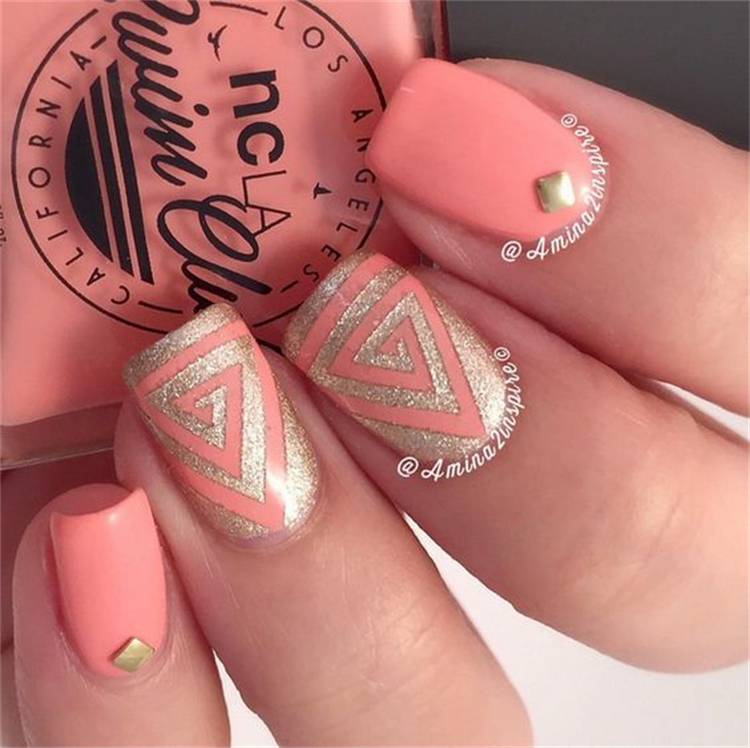 Amazing Graduation Nail Designs For Your Big Day; Nail; Nail Design; Graduation Nail Design; Glitter Nail Designs; Triangle Nail Designs; Lovely Graduation Nail; #glitternail #trianglenaildesign #nail #naildesign #graduationnail #graduationnaildesign 