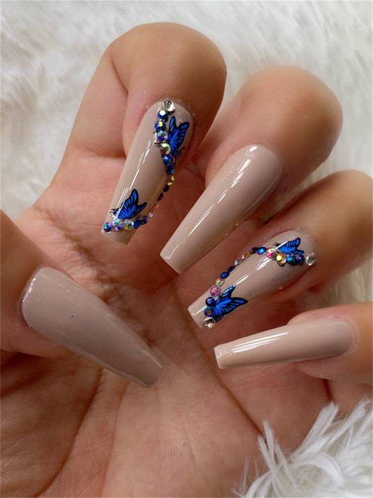 Gorgeous Summer Nail Designs You Must Love; Short Square Nail Designs; Long Coffin Nail Designs; Almond Nail Designs; Summer Nail; Summer Short Nail; Floral Nail; Coffin Nail; Almond Nail; Nail Design #summernail #shortsquarenail #summercoffinnail #almondnail #glitternail #longcoffinnail #naildesign