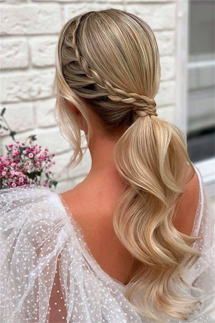 Pretty Side Braid Hairstyles You Would Fall In Love With; Side Braid Hairstyle; Braid Hairstyles; Hairstyles; Hair Ideas; Side Braid Bob Hairstyles; Side Braid Ponytail; Side Braid Updo Hairstyles #hairstyle #hairidea #braidhairstyle #sidebraidhairstyle #sidebraidponytail #sidebraidbobhairstyles #sidebraidupdo